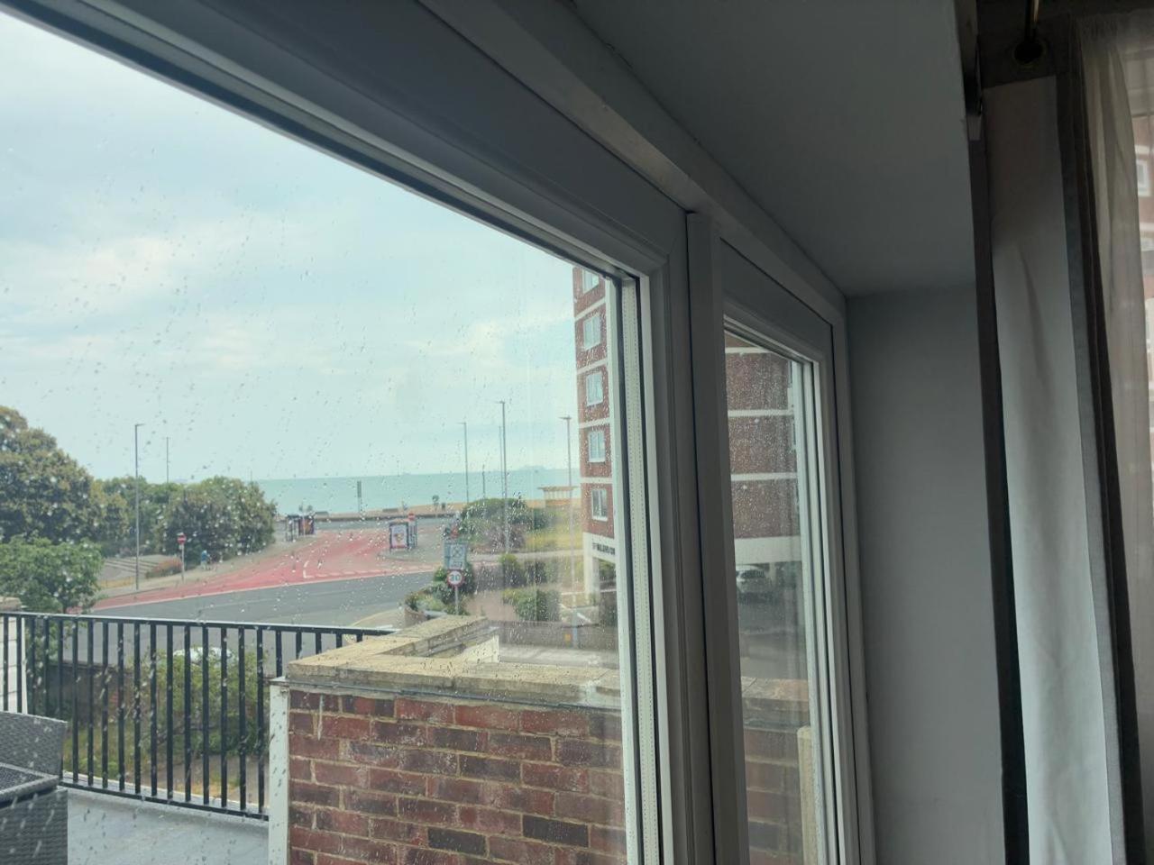 Inn By The Sea, Portsmouth - En Suite Rooms With Or Without Sea View, Onsite Ev 22Kw Exterior foto