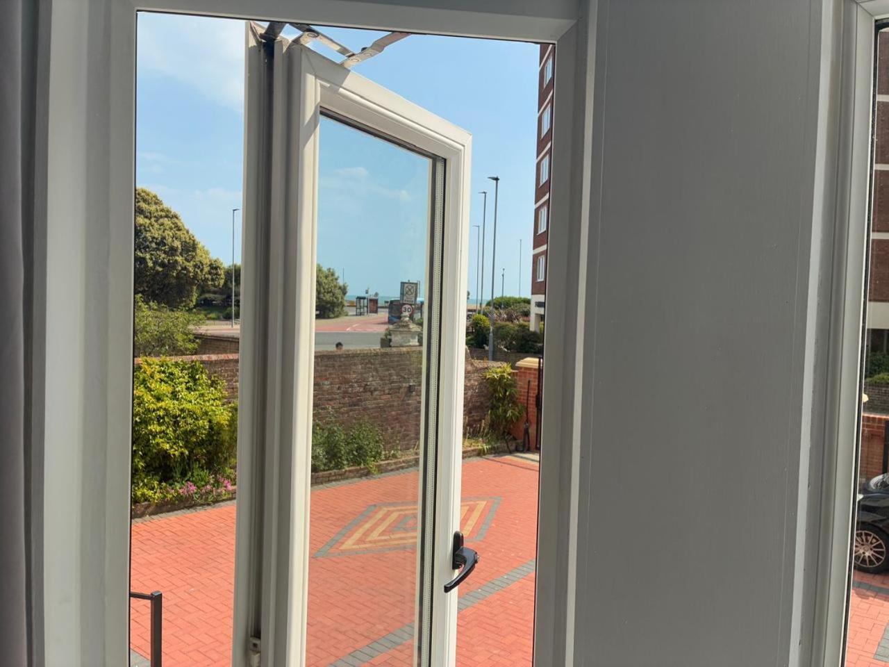 Inn By The Sea, Portsmouth - En Suite Rooms With Or Without Sea View, Onsite Ev 22Kw Exterior foto