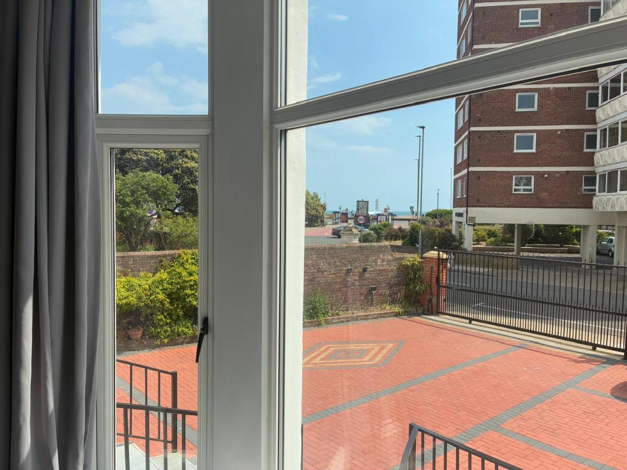 Inn By The Sea, Portsmouth - En Suite Rooms With Or Without Sea View, Onsite Ev 22Kw Exterior foto